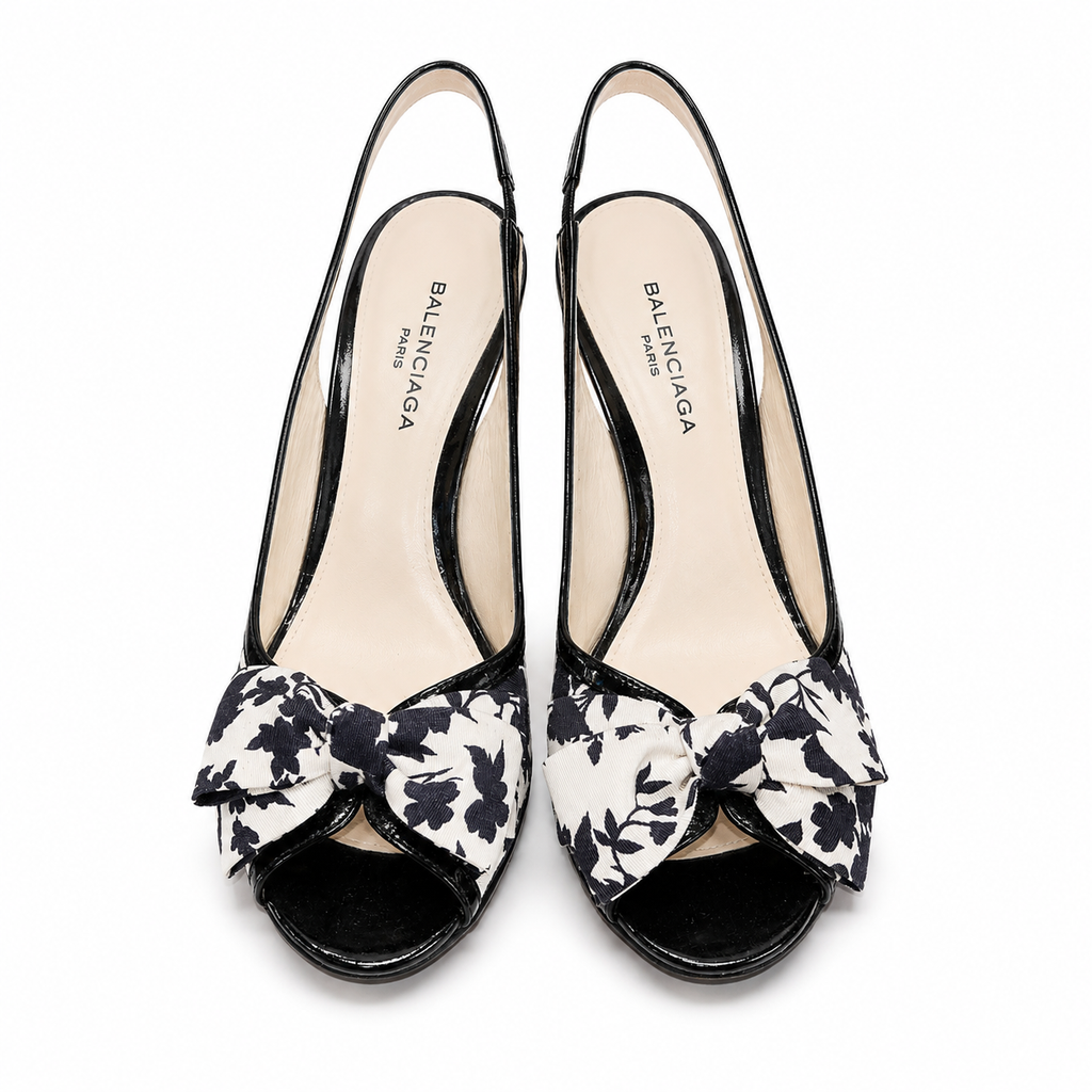 Balenciaga - Black and white flowered pattern