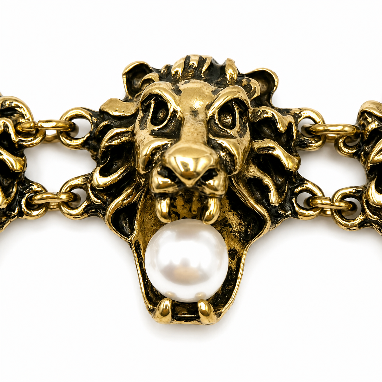 Unsigned - Lions pearls bracelet