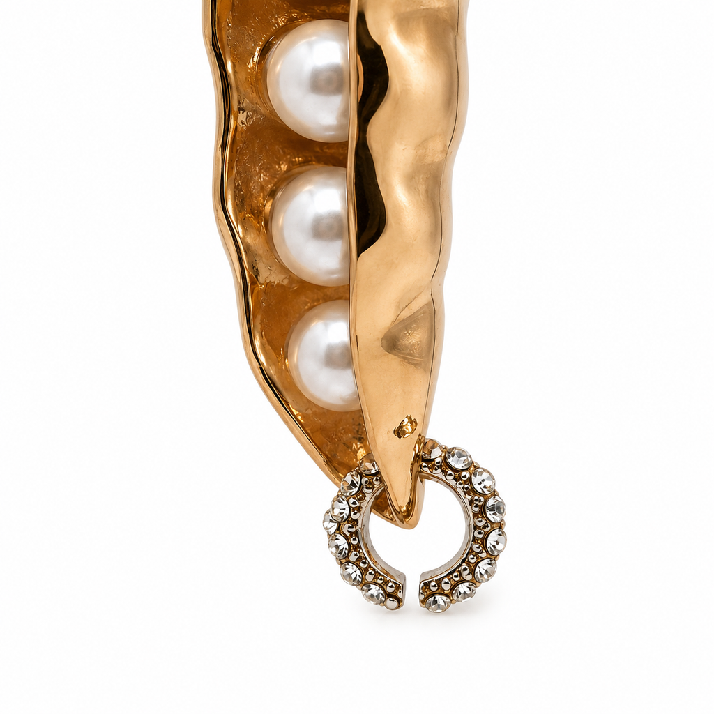 Unsigned - Golden beans with pearl earrings